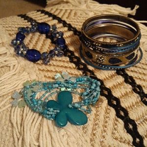 🖐FREE🖐 Blue constume Jewelry